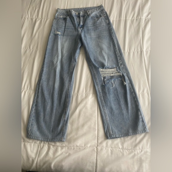 Cute Light Blue Jeans from Shein in size “Medium” - Picture 1 of 4